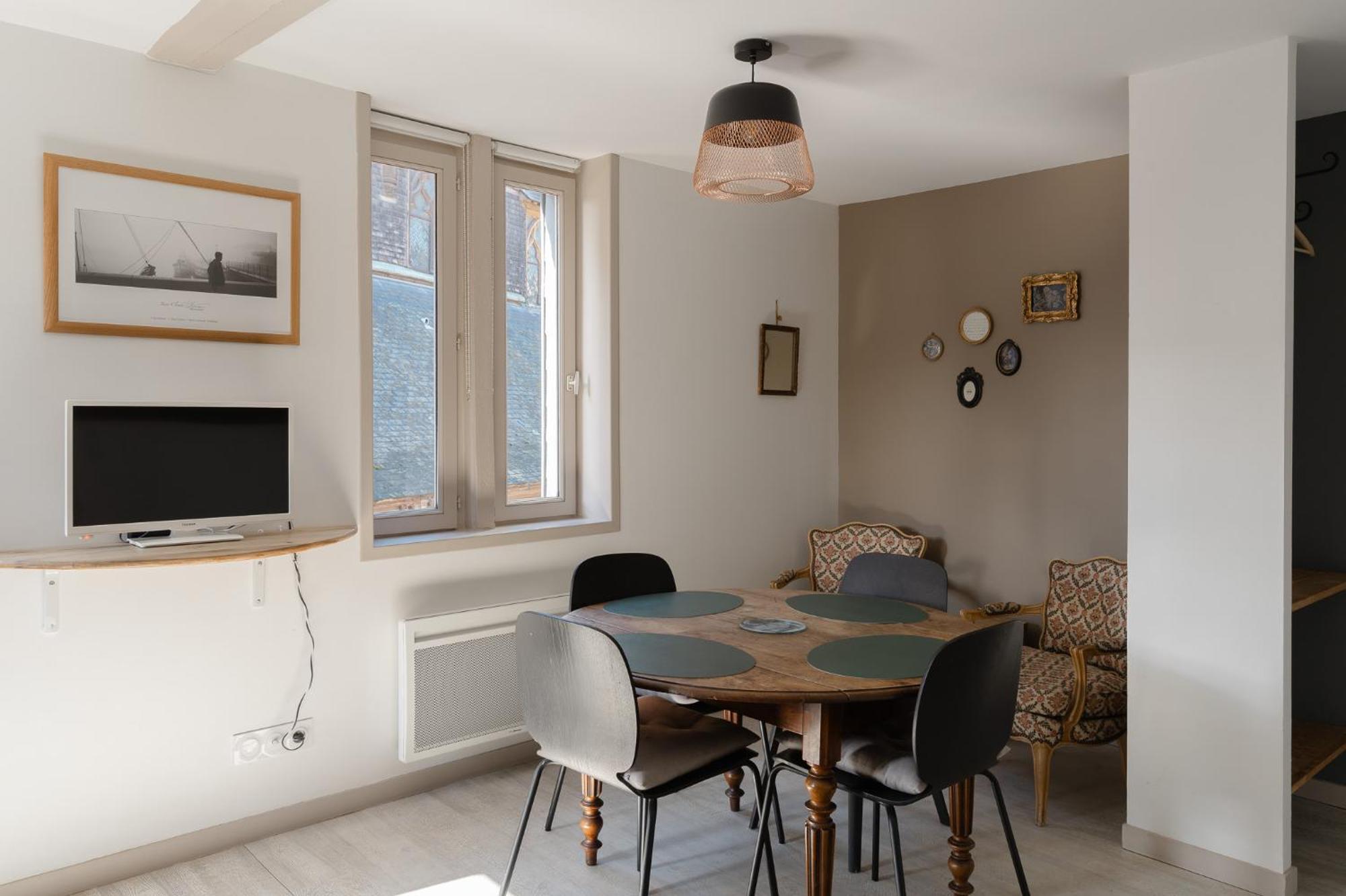 Studio Et Appartements Sainte Catherine Ονφλέρ Εξωτερικό φωτογραφία