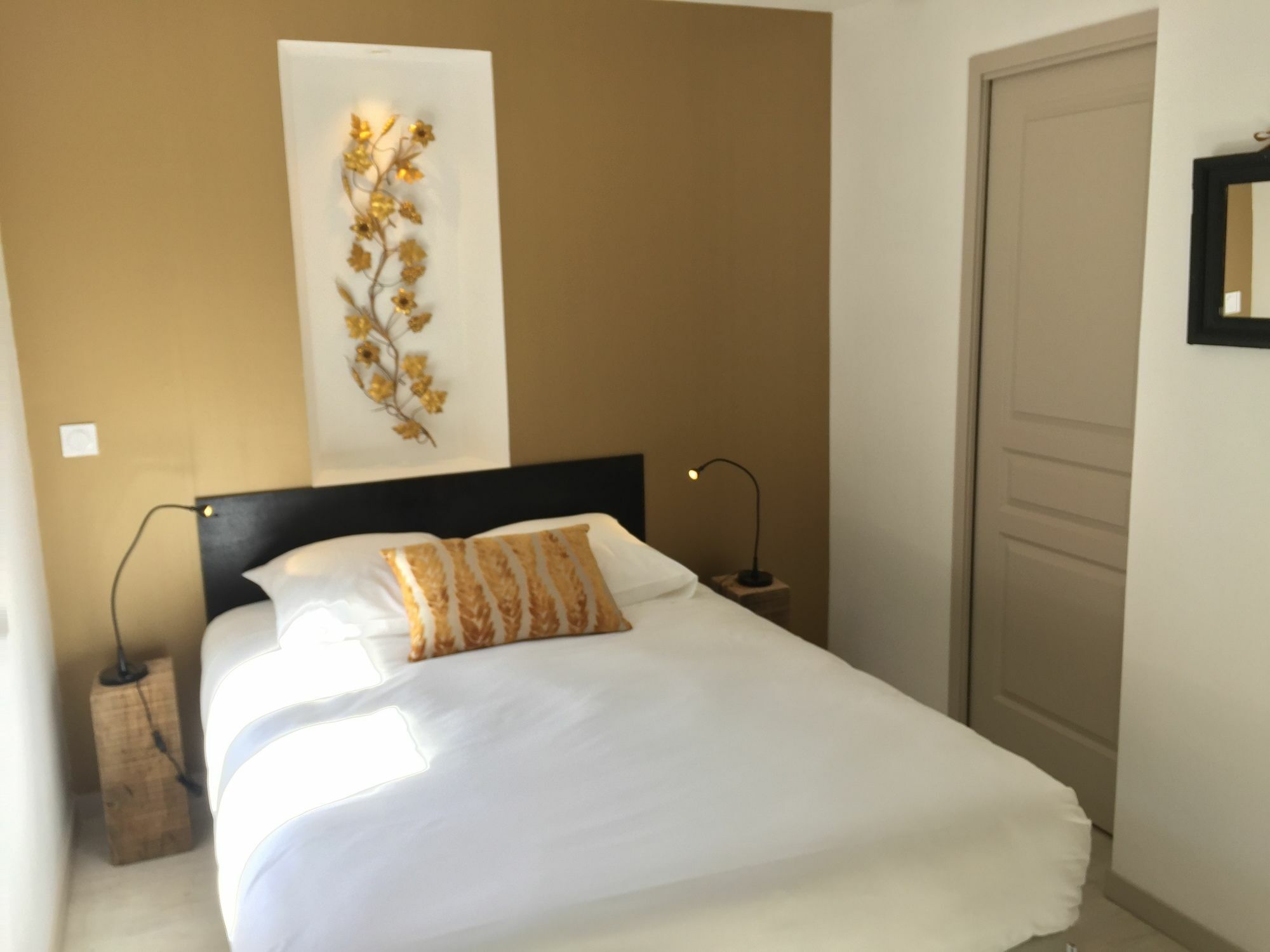 Studio Et Appartements Sainte Catherine Ονφλέρ Εξωτερικό φωτογραφία